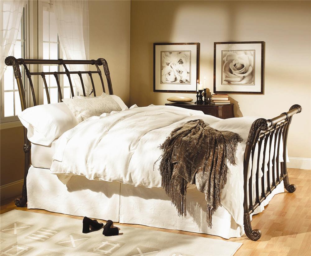 Iron sales sleigh bed